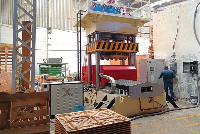 press pallet machine