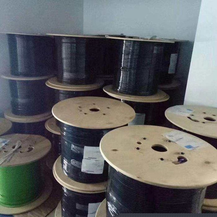 Wood cable reel